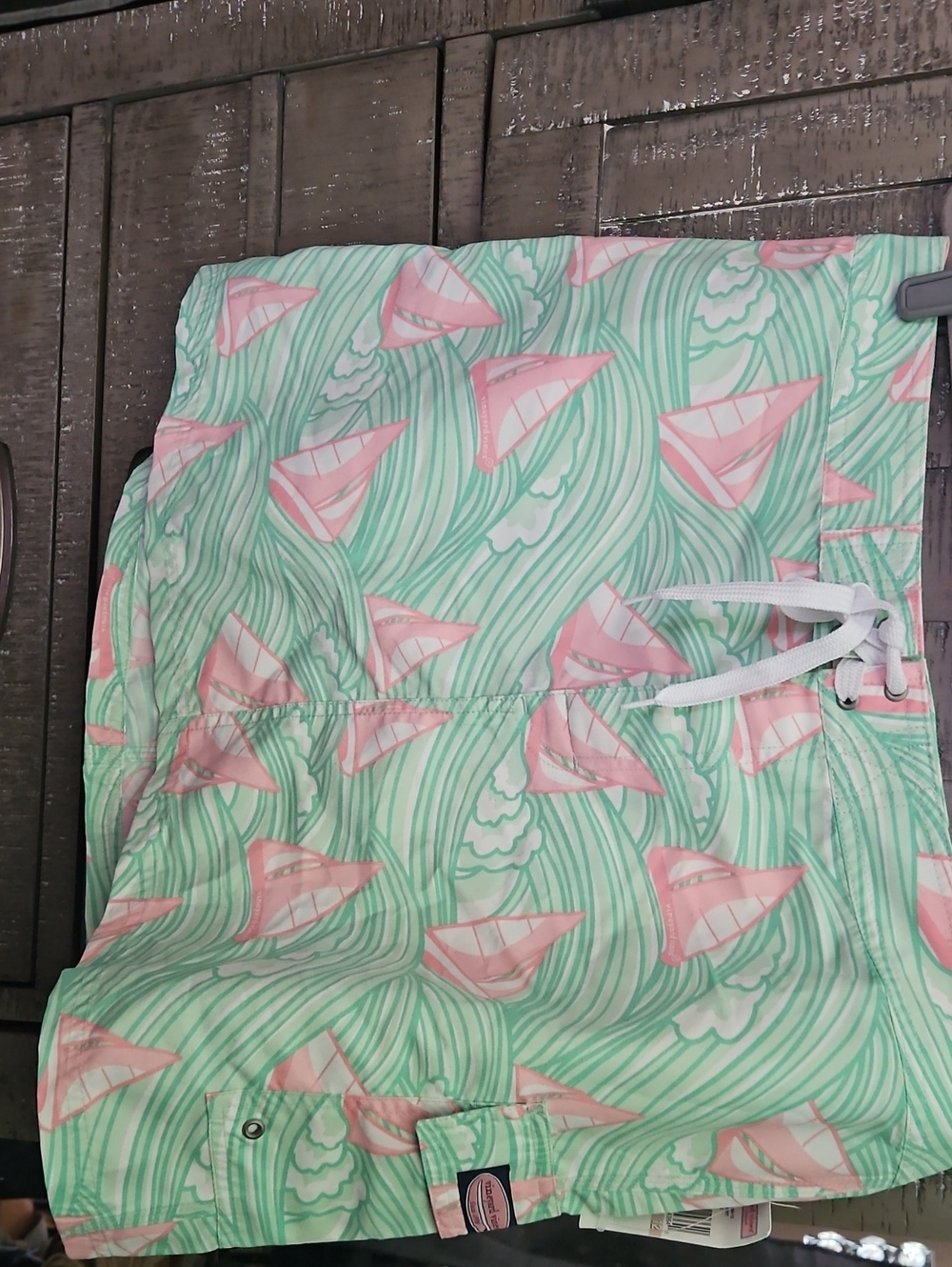 Vineyard Vines Mint Green Skirt with Pink Sailboats And Side Pocket